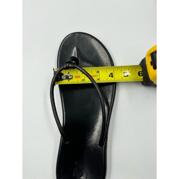 Olukai Black Leather Sandals flip flops Pre owned Size 10 - Picture 6 of 6